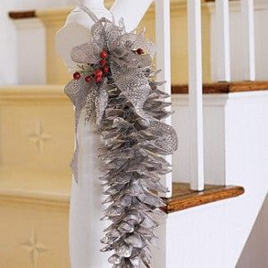christmas-decoration-pinecone-swag-silver-fb